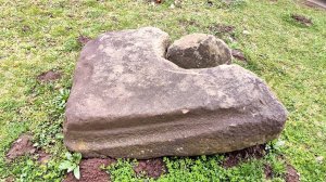 Видео 93 - Пример сложной ступенчатой стыковки дольменных плит (Хамышки)