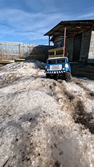ШИШИГА без водителя блуждала по грязному снегу и перевернулась смотреть онлайн