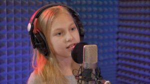 Ангелина Смирнова - Песенка юного художника