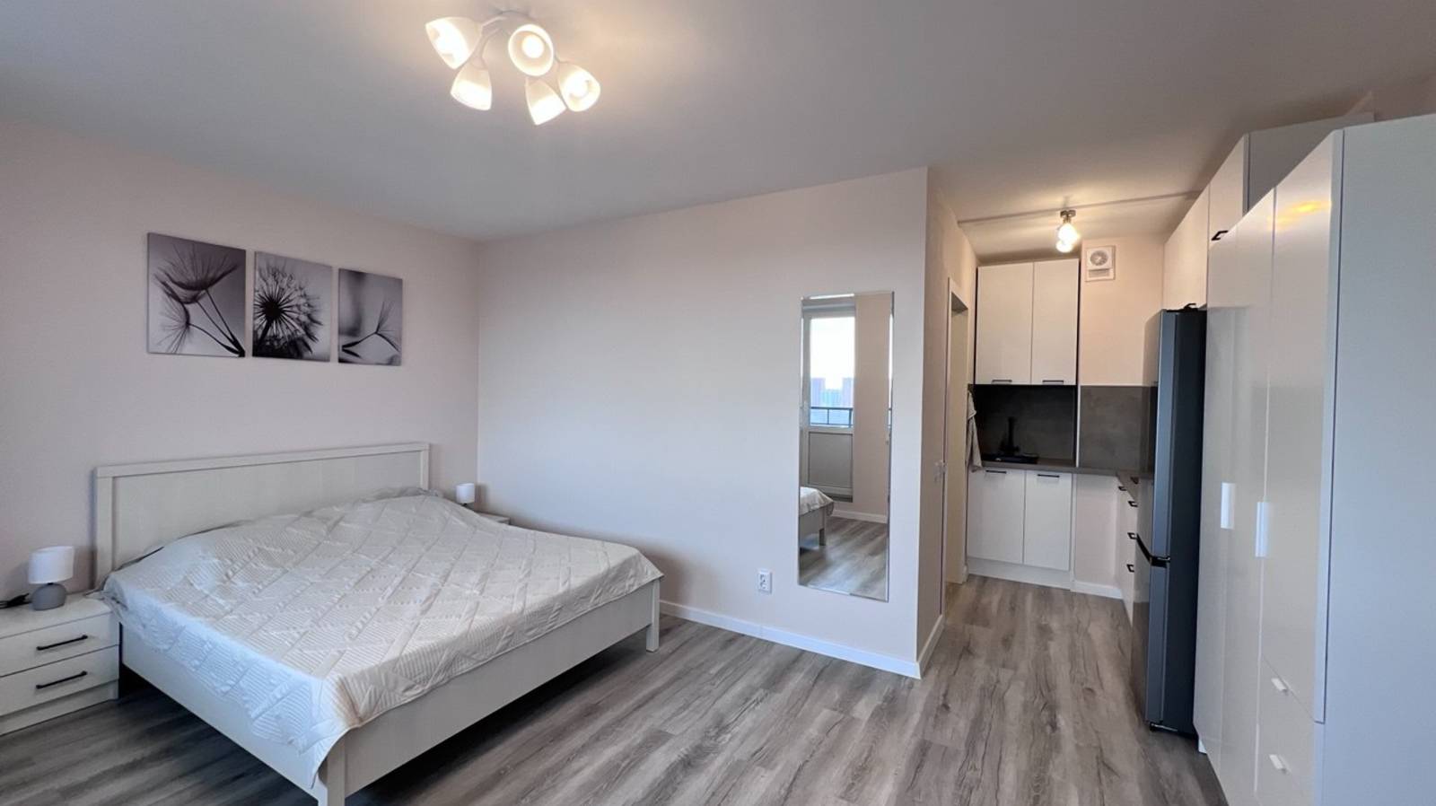 Сдаётся впервые просторная и светлая квартира-студия, полностью готовая для комфортного проживания. смотреть онлайн