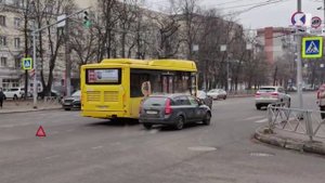 В Ярославле автобус с пассажирами попал в ДТП