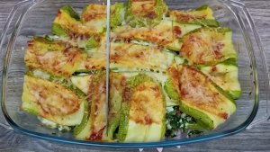 Запеченые кабачки с помидорами, сыром и шпинатом - вкуснее мяса_ простые идеи легких блюд из овощей