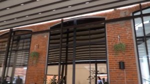 Как можно оборудовать летнюю террасу ресторана - автоматическая пергола с подсветкой # Markiza.Ru