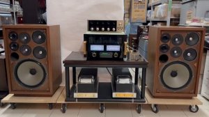 Усилитель McIntosh MC2000 50th Anniversary