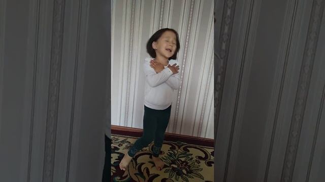 Курбаналиева Ямина 5лет. смотреть онлайн