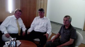 Идеальный сев сои при температуре почвы в 72 градуса и по растресканной на "чемоданы" земле.