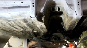 Поэтапный процесс нанесения антикора на все полости кузова авто