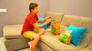 Мама ЗАПРЕТИЛА вредную еду! Богдан ПРОТИВ бургеров и с