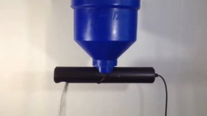 Автоматическая кормушка для кормления рыб в УЗВ