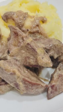 Готовим печень индейки на сковороде с луком и сметаной - вкусно, просто и доступно