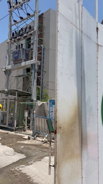 Стройка у кондо Хабана. 2025 год.