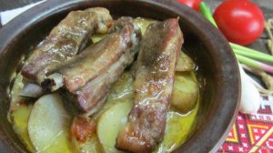 Свиные ребрышки с картофелем в духовке