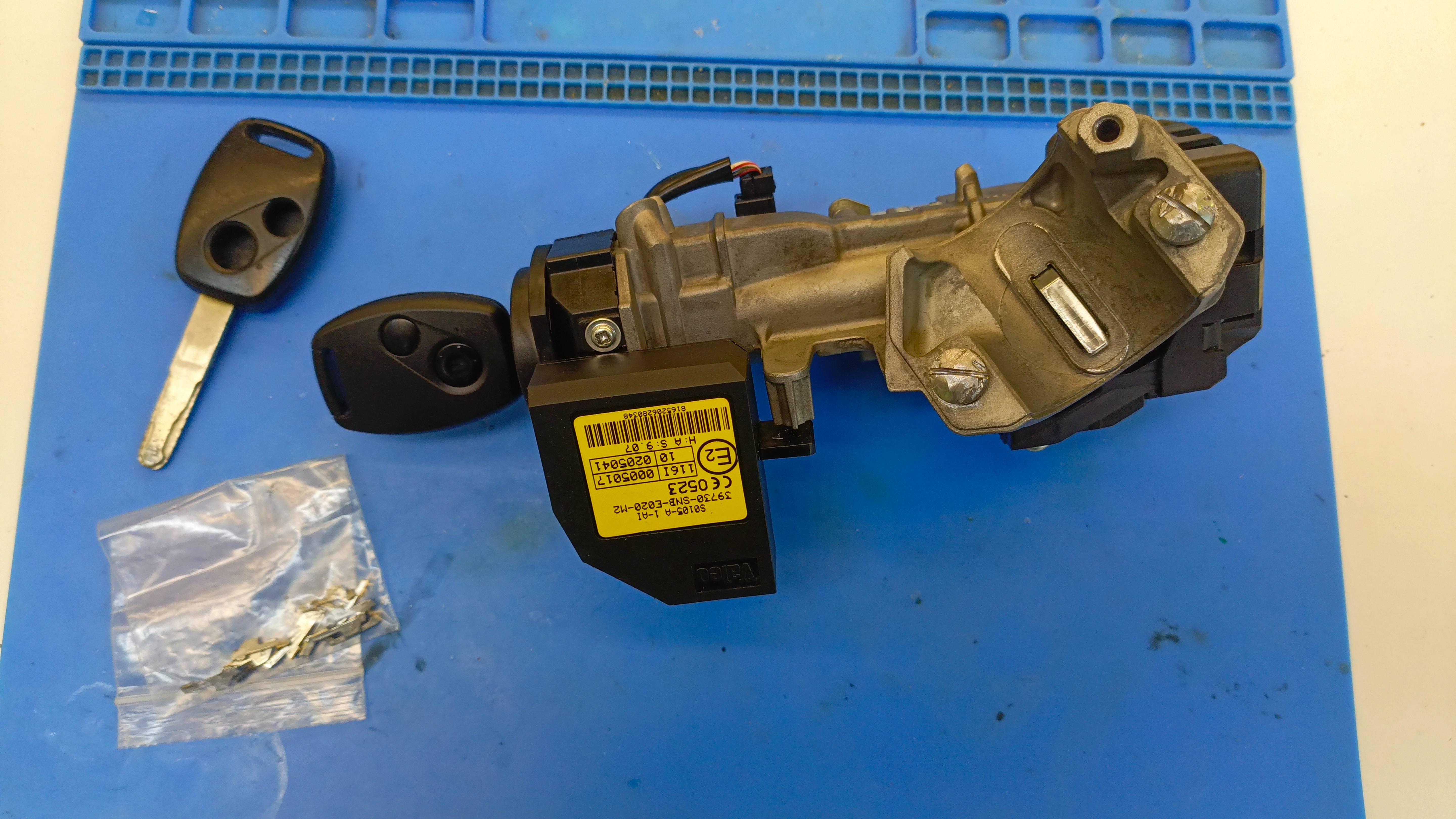 Ремонт замка зажигания и восстановление ключей в автомобиле HONDA CIVIC смотреть онлайн