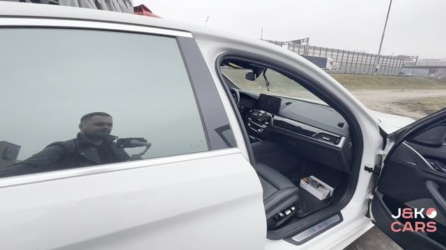 Процесс выгрузки автомобилей с автовоза!