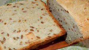 Хлеб с семечками