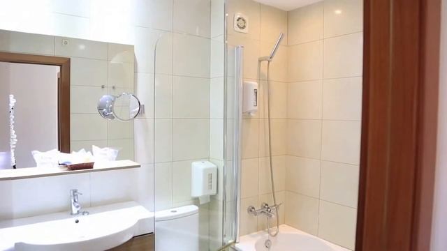 Hotel Azul Barcelona смотреть онлайн