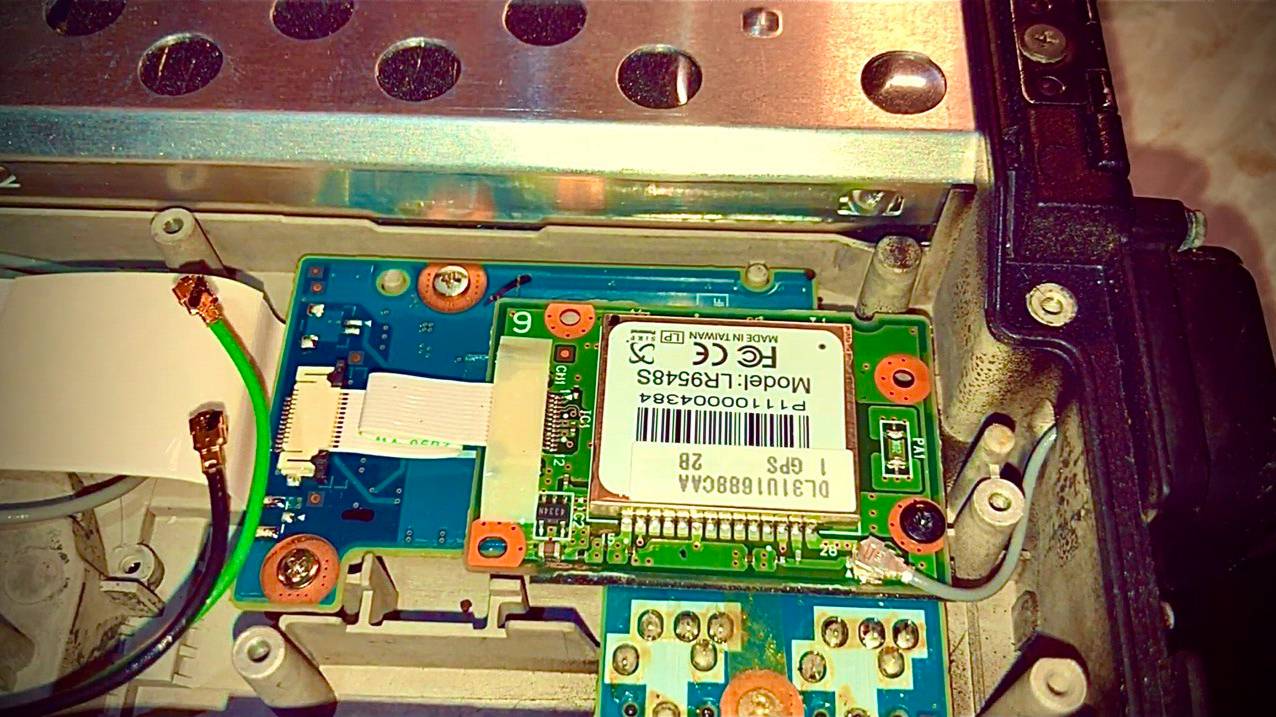 Модернизация ноутбука Panasonic CF-19, будем устанавливать GPS модуль… смотреть онлайн