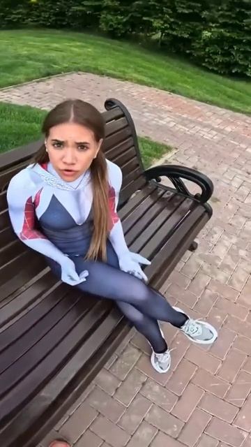 Spider-Man vs Spider-Girl #spiderman #prank #love #lovestory #comedy #funny #dumitrucomanac #best смотреть онлайн