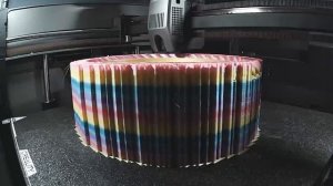 Радужная корзина для пасхальных яиц