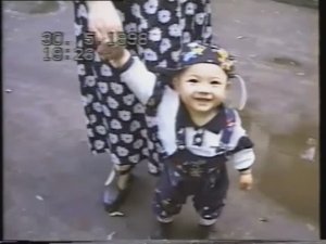 Саша, 1г и 2 месяца. У деда и дома (май-июнь 1998г)