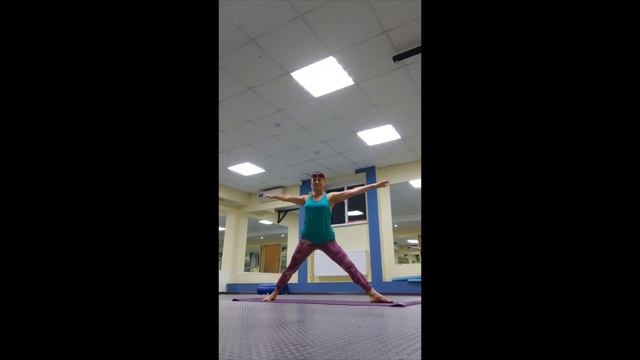 Вирабхадрасана 2, уттхита паршваконасана