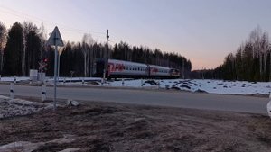 Пригородный поезд Яр-Светлополянск под ЧМЭЗ-1367 на перегоне Котчиха - Пещера, март 2025