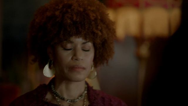 Сериал Наследие: «Всё, что можно потерять, можно найти» (04 сезон 15 серия), смотреть бесплатно