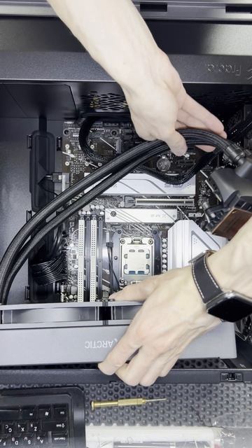 Сборка ПК23 Ryzen 9950x RTX4070ti super #pcbuild #pcgaming смотреть онлайн