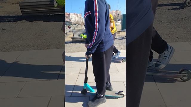 Яжемамка в скейт-парке. смотреть онлайн