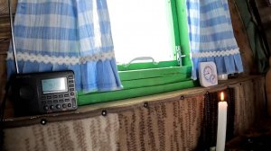 МИНИ-ИЗБУШКА В ТУНДРЕ ПРИЮТИЛА И ОБОГРЕЛА.НАЛИМ НА ДОНКИ И ОКУНЬ НА УДОЧКУ..