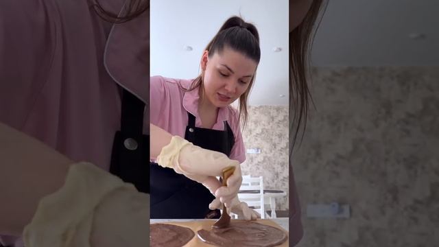 🍰 Шоколадный торт с вишнёвым конфи
#выпечка #десерты