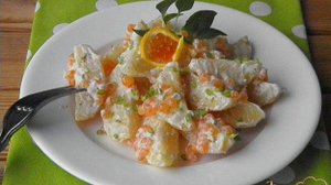 Картофельный салат с красной икрой