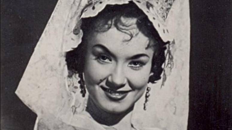 Lolita_Torres__Возраст_любви__-_Чудесная_Коимбра смотреть онлайн