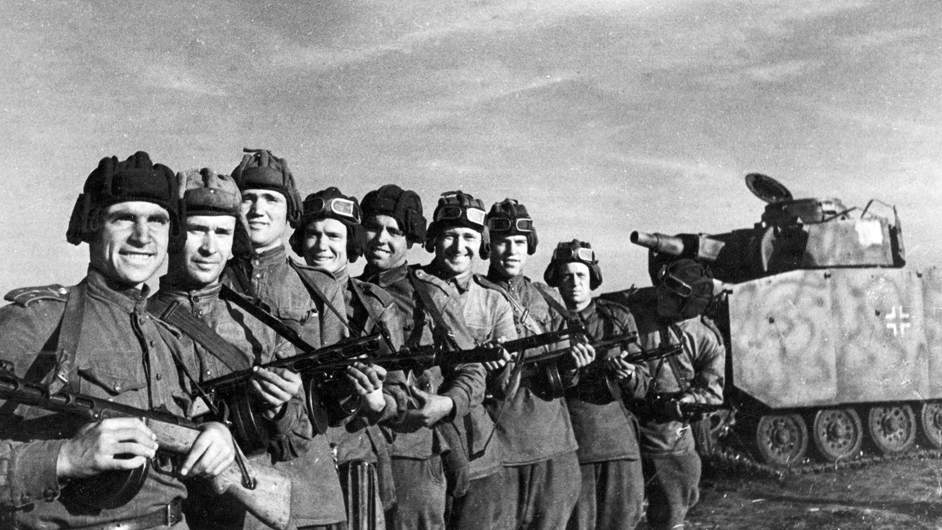 Как разведчики увели немецкий танк.
