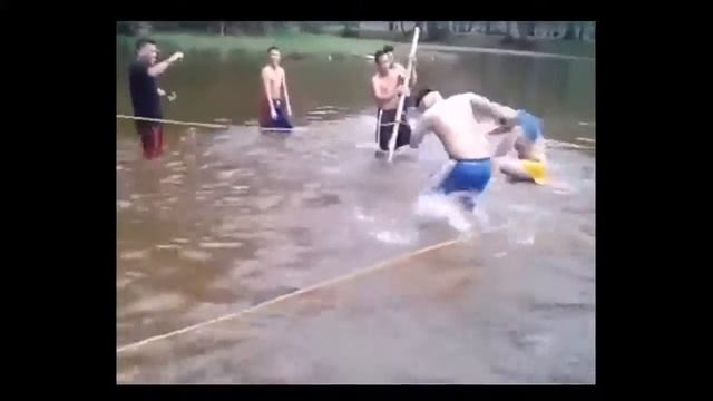 Бокс вслепую на воде ВОТ ПРИКОЛ!