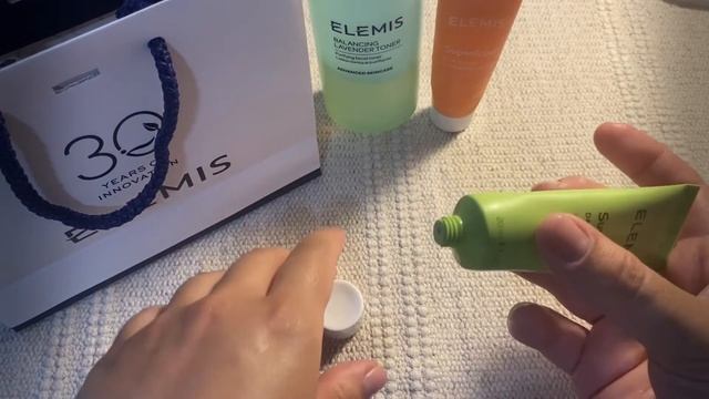 АСМР обзор покупок ELEMIS, ASMR распаковка косметики люкс шёпотом, близкий липкий шепот, звуки рта