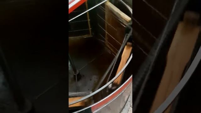 Работа медогонки Bee Star. смотреть онлайн