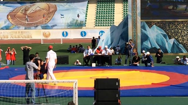 Асхабали Халидов на ковре Фестиваля культуры и спорта народов Кавказа. Борьба, 2015 год, Махачкала смотреть онлайн