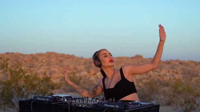 DeepMe - The High Desert of California - 29.06.2022 (Melodic Techno & Progressive House Dj Mix)