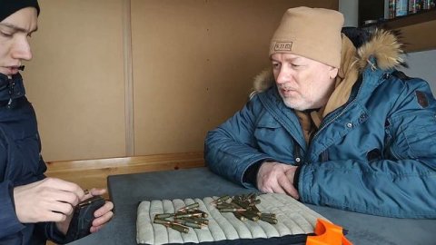 Скорозарядник от AZ Reloud