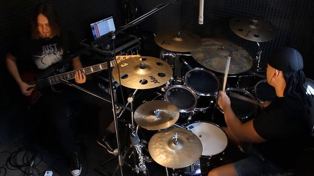 Merengue Drum and Bass Groove смотреть онлайн