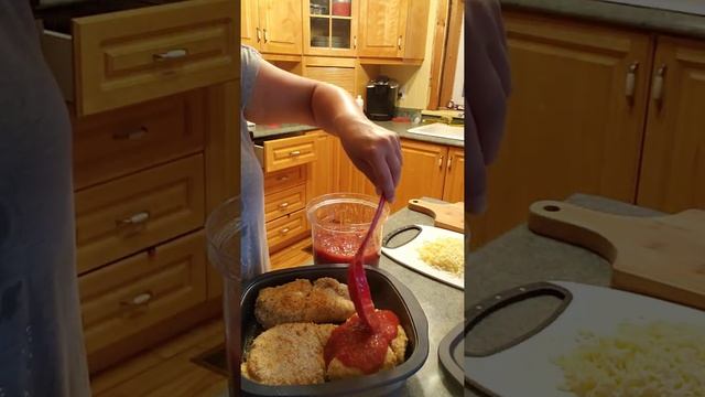 Poulet parmigiana dans le Micro Pro Grill de Tupperware