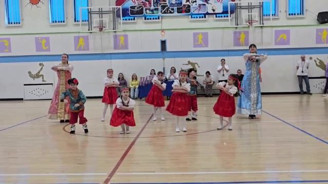 Танец "Матушка-Земля" на XII районной Спартакиаде дошкольников Тазовского района