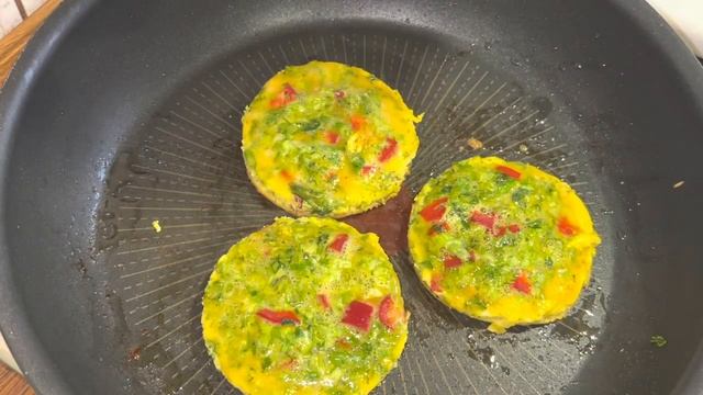 НИЗКОУГЛЕВОДНЫЙ ЗАВТРАК КЕТО БЫСТРЫЙ breakfast keto  #бекон #завтракнаскоруюруку #кетозавтрак