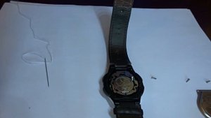 Casio Telememo 30 and aw 80 illuminator watch, how to replace battery. Come cambiare la batteria.