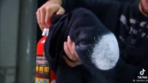 Огнетушитель как можно с нево добыть сухой лед не обманн!!!#рекомендации #подпишись