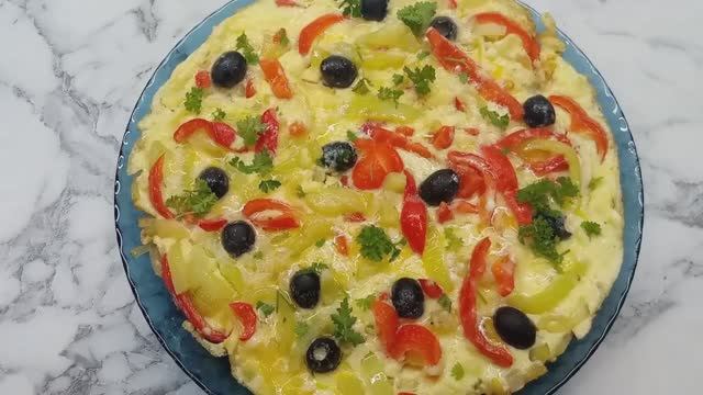 Очень вкусная яичница. Сытное и простое в приготовление блюдо! смотреть онлайн