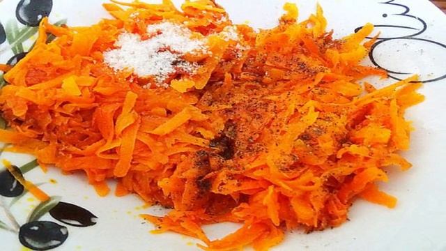 Куриные котлеты с кабачком и фаршированные морковью