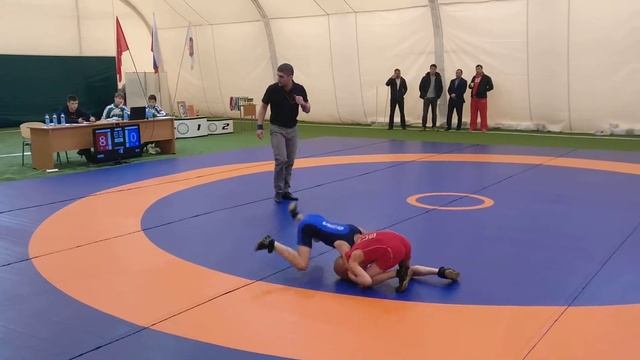 Васильев Глеб vs Мандики Вова смотреть онлайн