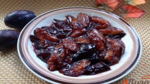 Сливы карамелизированные